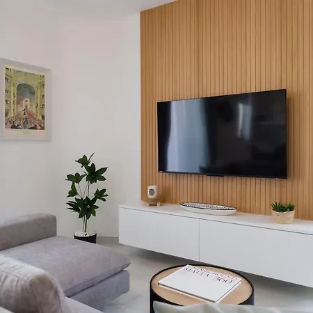 Apartment Discover Modern Luxury By The Sea Gzira