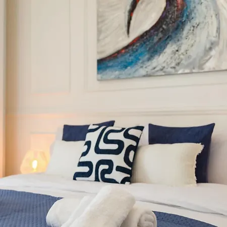 Discover Modern Luxury By The Sea Apartment Gzira