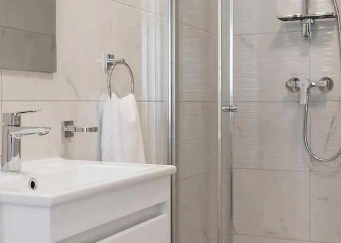 Discover Modern Luxury By The Sea Апартаменты